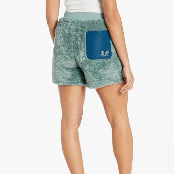 UGG Camila Sherpa Shorts Small, UGG soft Shorts - Picture 2 of 10